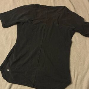 Lululemon Women's Dark Short Sleeve Crew Neck Activewear T-Shirt